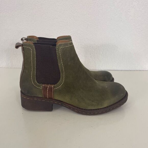 Comfortiva Align Green Leather Suede Pull On Booties - Picture 1 of 9